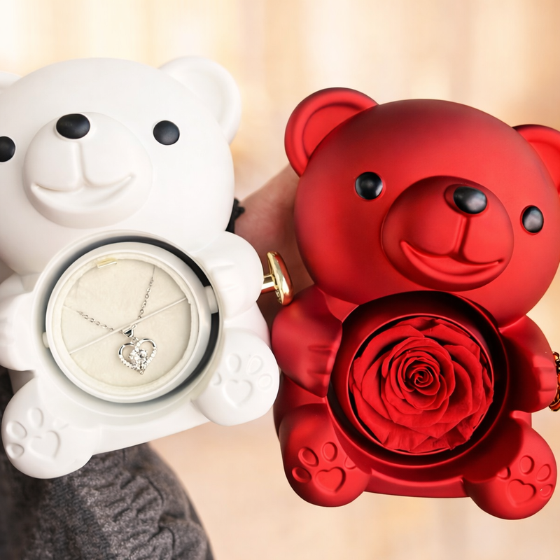 Miś z Wieczną Różą oraz naszyjnikiem™